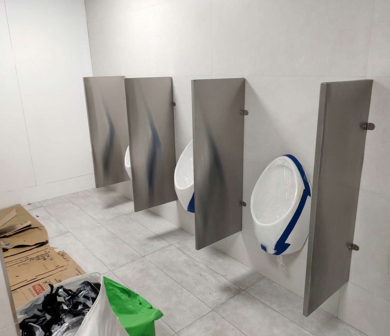 Divisiones para urinales en acero inoxidable